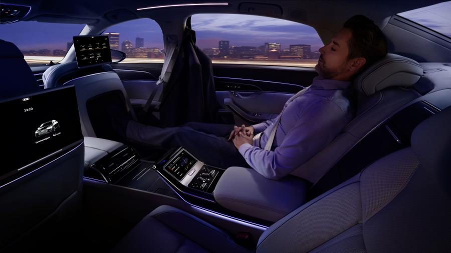 Интерьер Audi A8 L 55 TFSI Quattro (D5) 2017 года  (WW) (фото 40 из 116)
